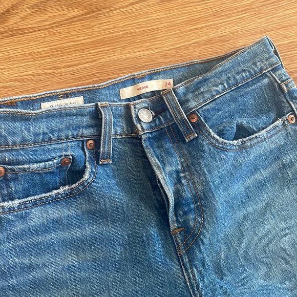 Button fly straight leg wedgie jeans - Picture 2 of 6